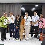 SSC officers serenade Prexy Cue
