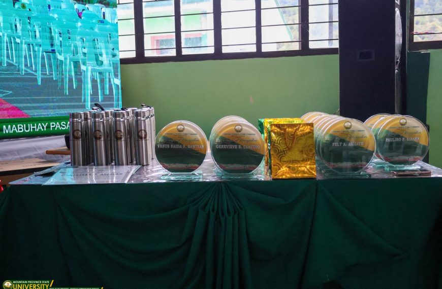 𝗩𝗔𝗟𝗘𝗡𝗧𝗜𝗡𝗘 𝗦𝗣𝗘𝗖𝗜𝗔𝗟 | MPSU honors retirees; loyalty awardees