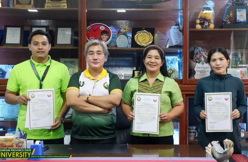 Three New Permanent Employees Take Oath Before University President