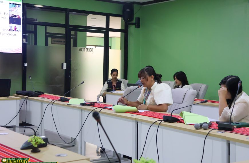 ๐๐๐๐ ๐๐๐ ๐
๐ข๐ง๐๐จ๐ฆ ๐ก๐จ๐ฅ๐๐ฌ ๐ก๐ฒ๐๐ซ๐ข๐ ๐ฆ๐๐๐ญ๐ข๐ง๐