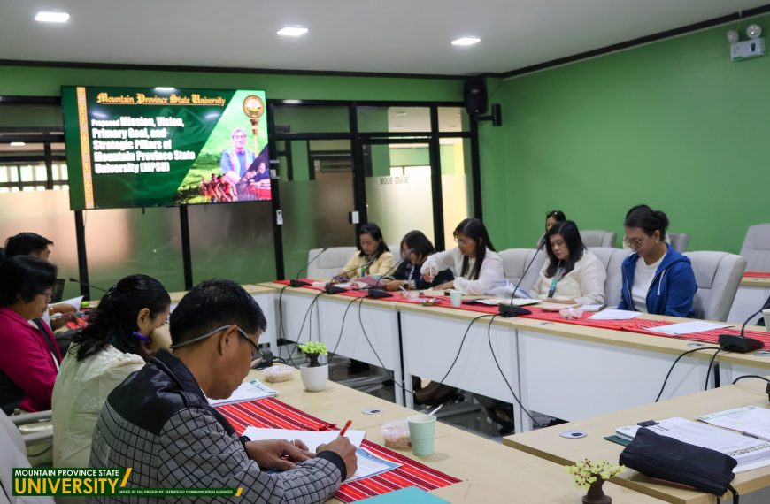 University Administrative Council Convenes for Special Meeting