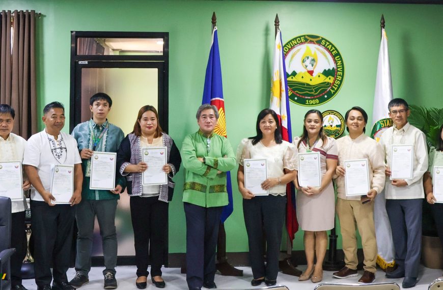 MPSU President Administers Oath of Office to 14 Newly Promoted University Employees