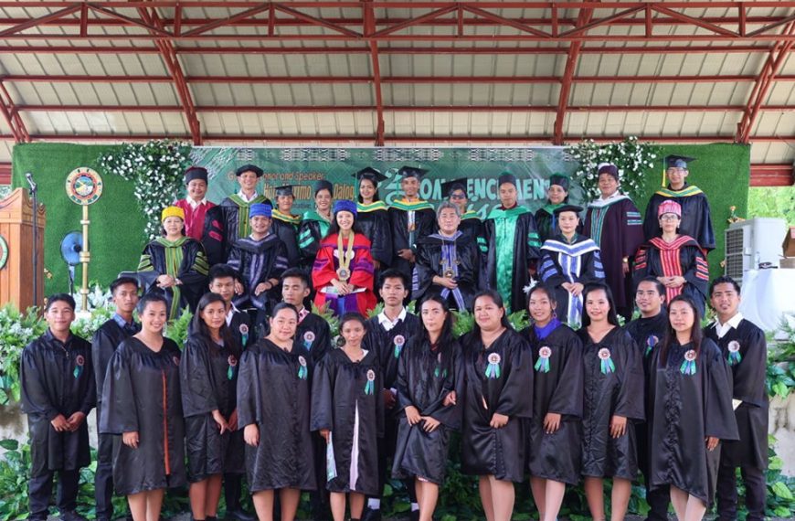 MPSPC Paracelis Commencement: Dr. Cue & Rep. Dalog Honor Graduates
