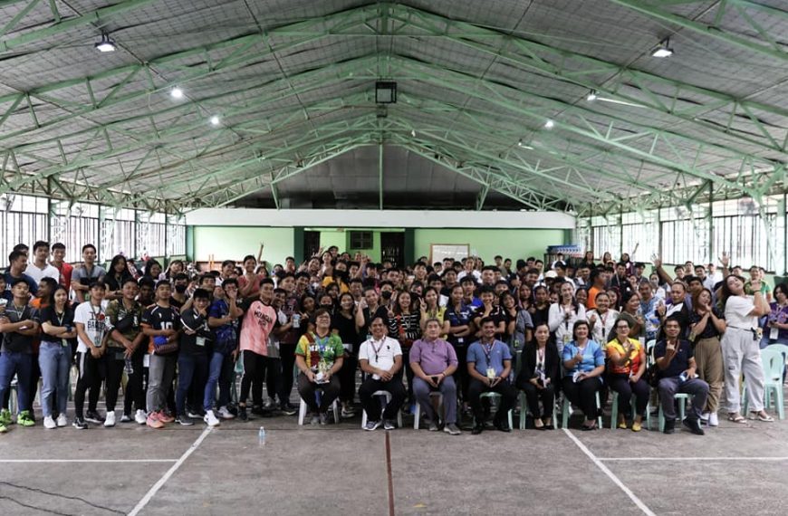 Prexy Cue expresses support to MPSPC student – athletes