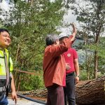 President Delivers Aid to Campus Recovery Teams