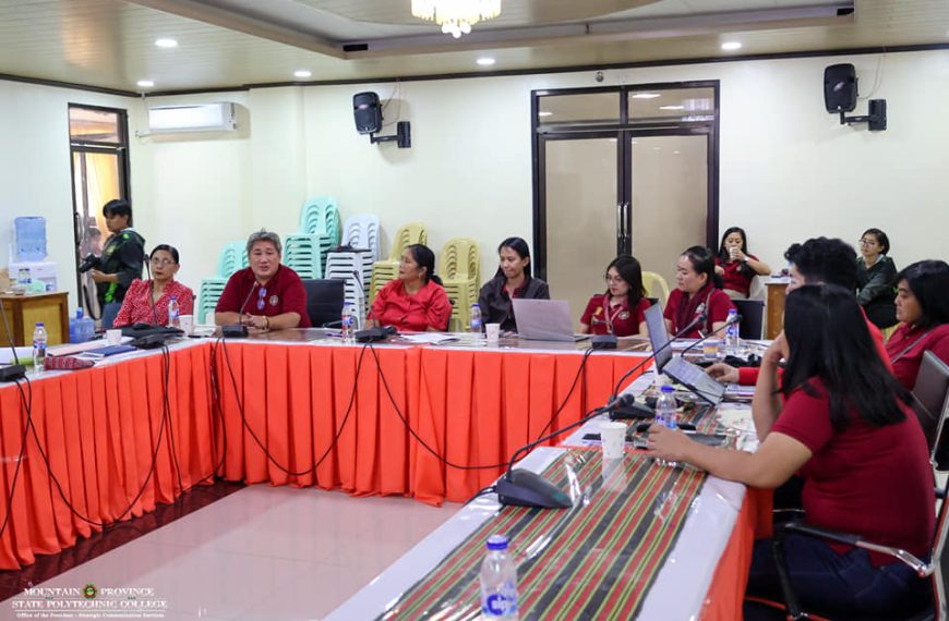 Dr. Cue Supports MCC Project and Niche Center Proposal at Development Meeting