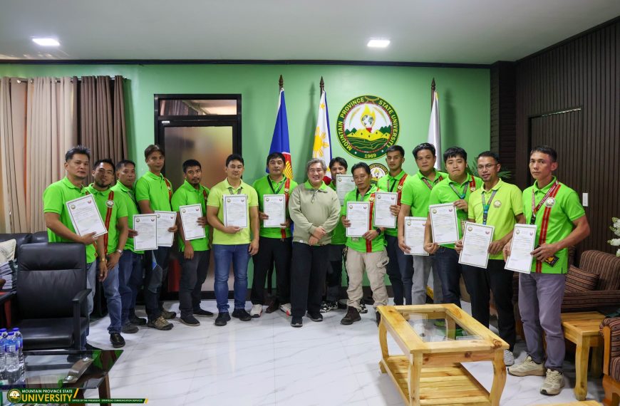 𝗣𝗿𝗲𝘅𝘆 𝗖𝘂𝗲 𝗮𝗱𝗺𝗶𝗻𝗶𝘀𝘁𝗲𝗿𝘀 𝗼𝗮𝘁𝗵 𝗼𝗳 𝗼𝗳𝗳𝗶𝗰𝗲 𝘁𝗼 𝟭𝟰 𝗚𝗦𝗢 𝗽𝗲𝗿𝘀𝗼𝗻𝗻𝗲𝗹