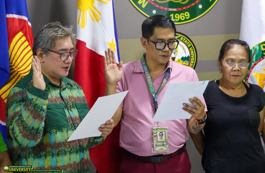 PEGC administers oath of office to four employees